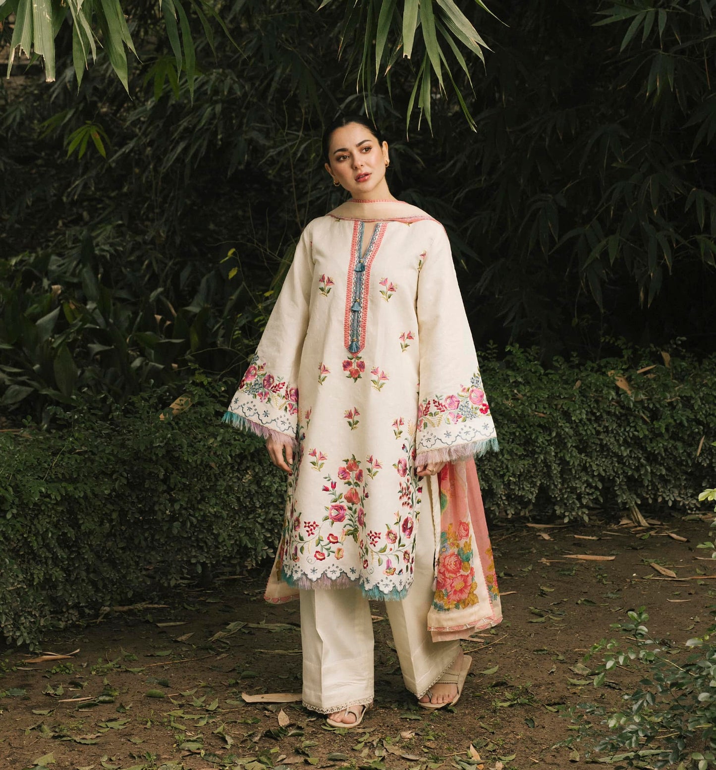PREMIUM EMBROIDERED DHANAK UNSTITCHED 3PC SUIT