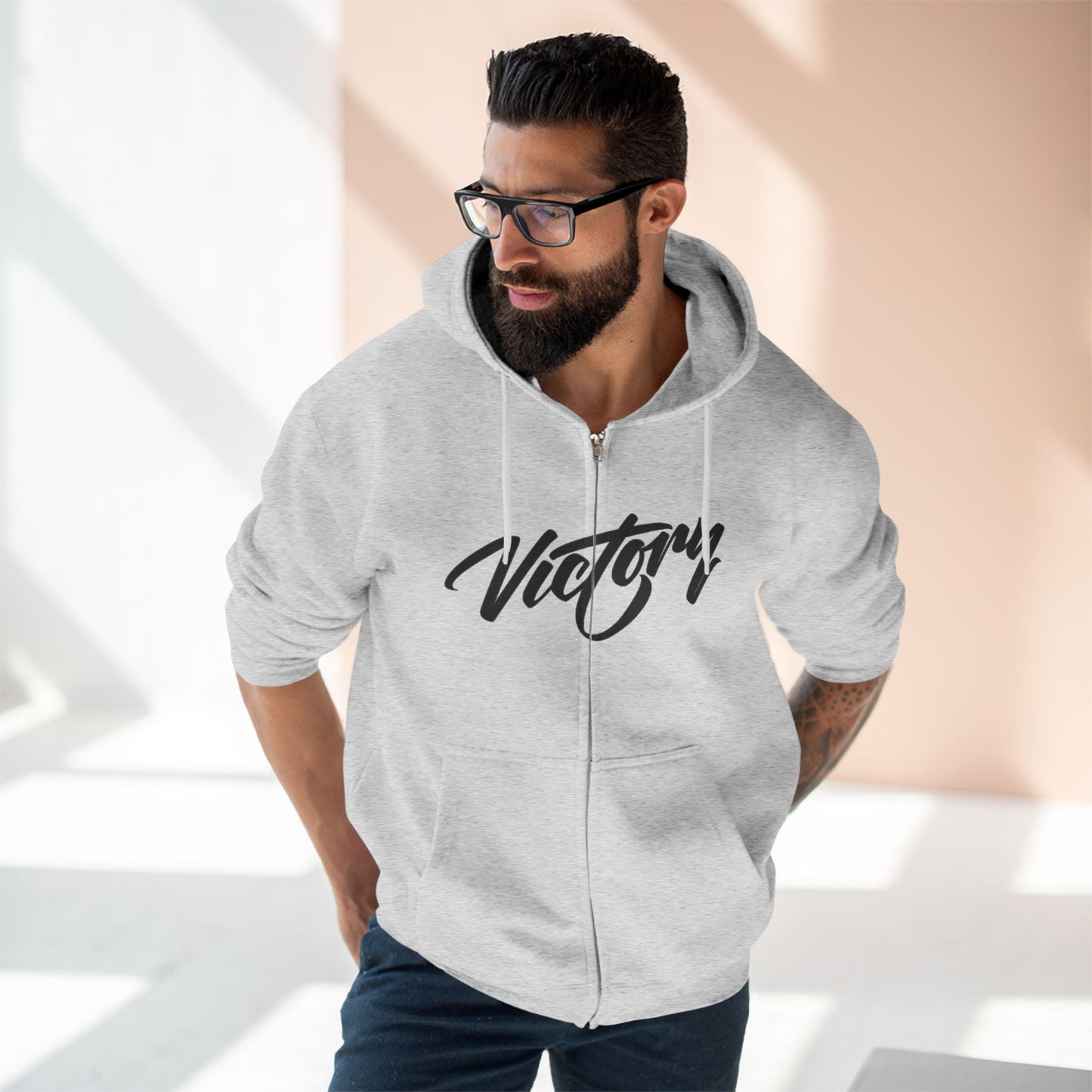 "VICTORY / ZIPPER HOODIE"