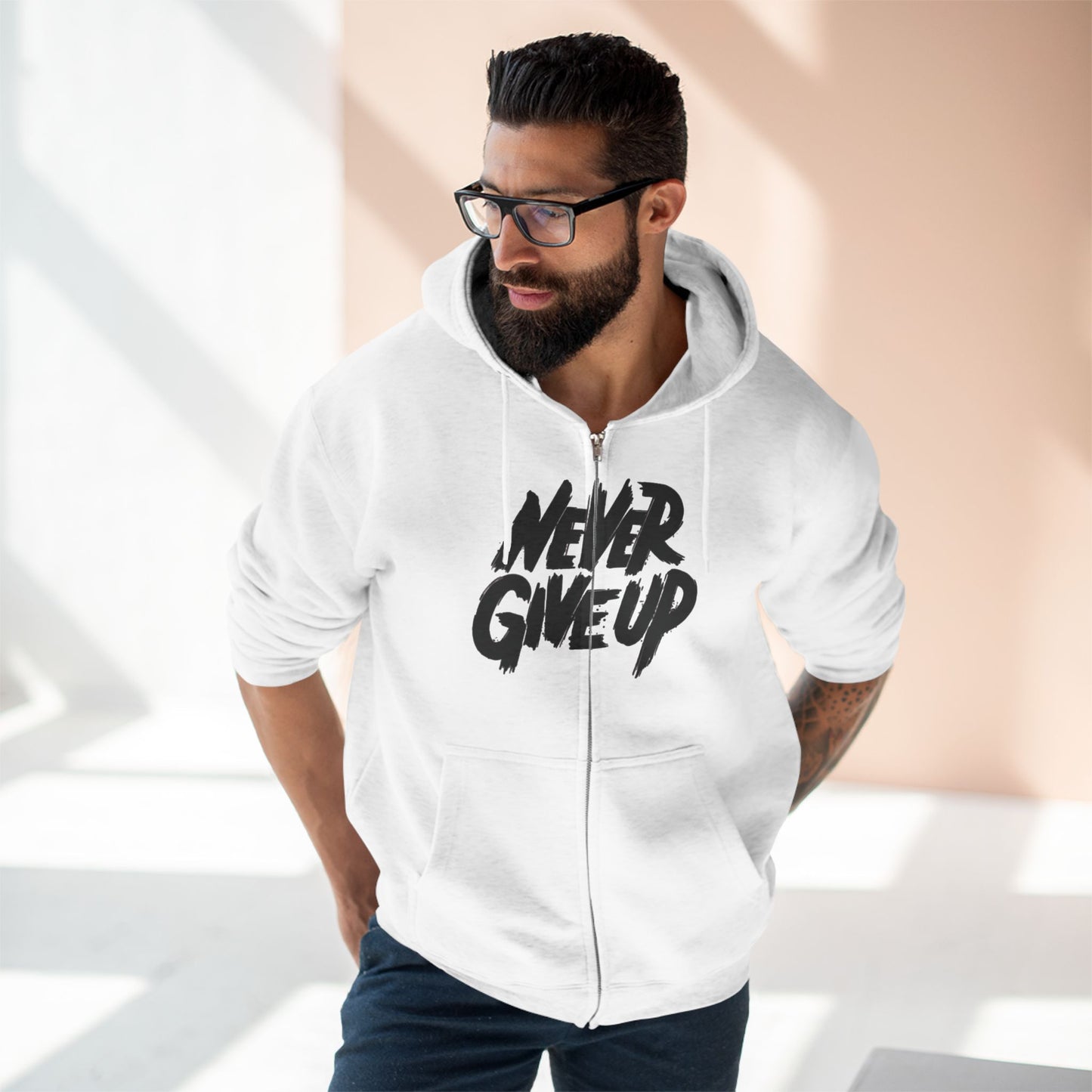 "NEVER GIVE UP / ZIPPER HOODIE"