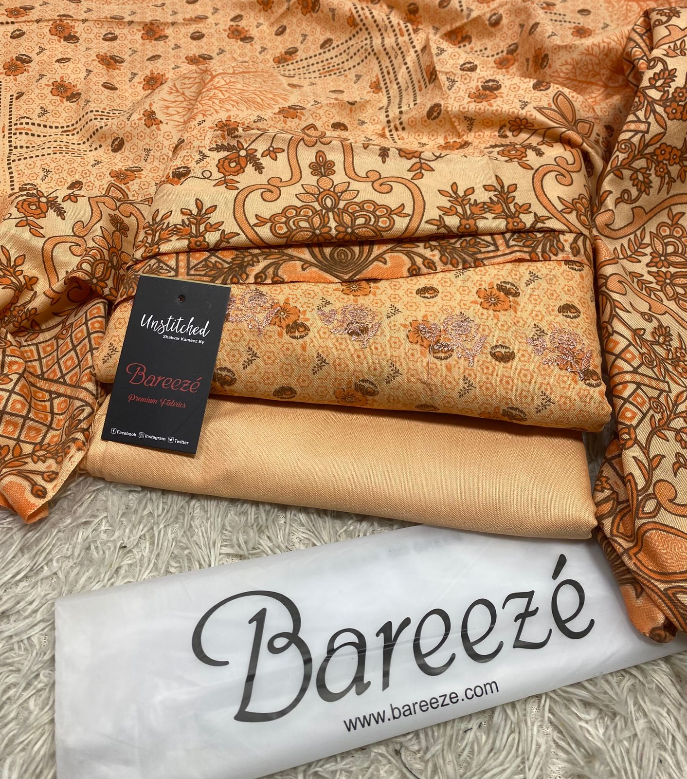 BAREEZE | 3 PIECE DIGITAL PRINT UNSTITCHED WINTER SUIT