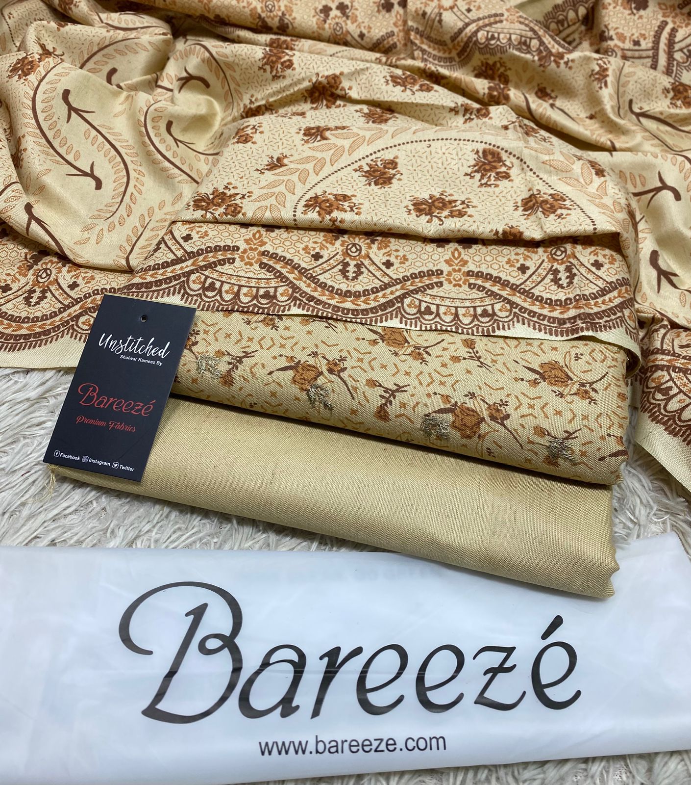 BAREEZE | 3 PIECE DIGITAL PRINT UNSTITCHED WINTER SUIT