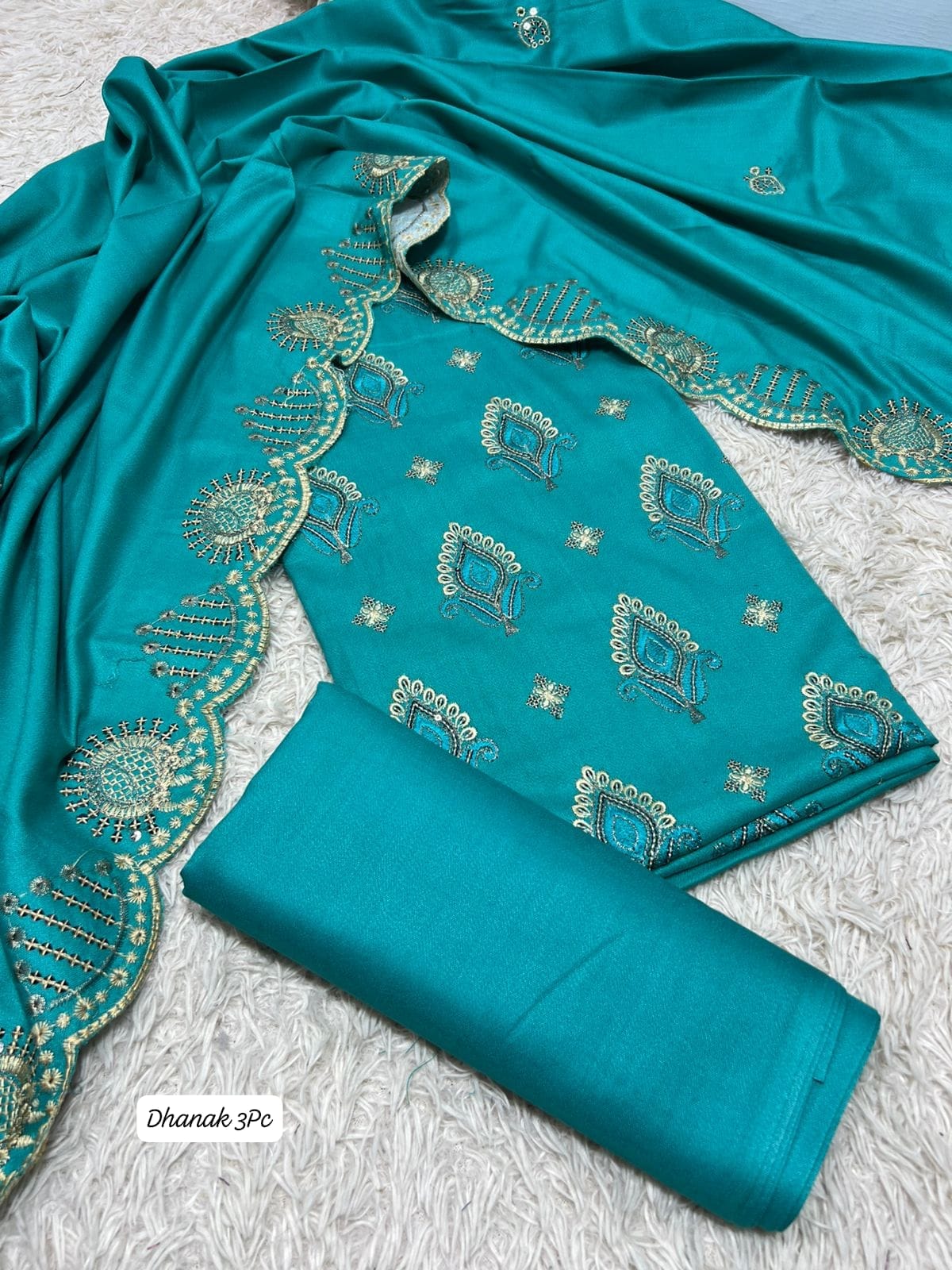 DHANAK | PREMIUM 3 PIECE HEAVY EMBROIDED UNSTITCHED WINTER SUIT